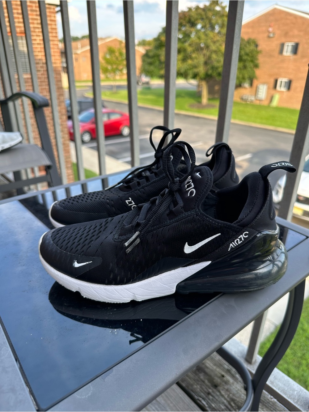 Nike Air Max 270 Women’s Black with White Accents Athletic Sneakers Size 8